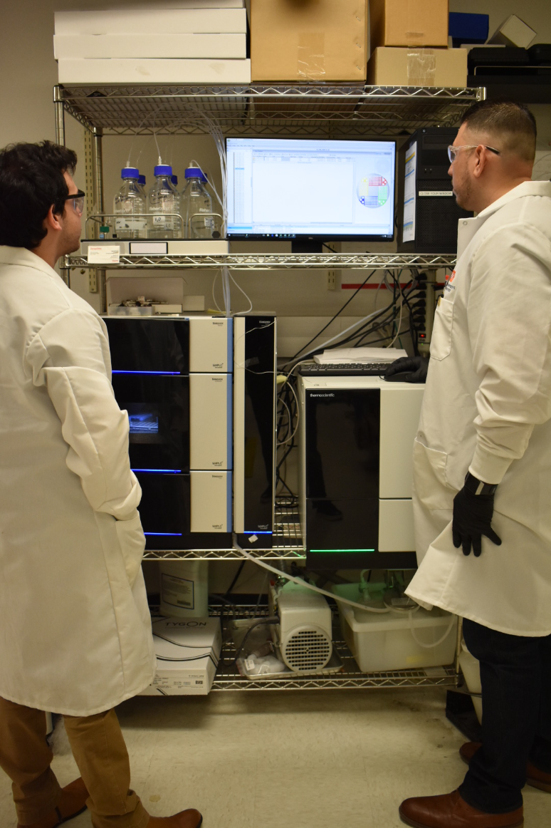 CIDD staff analyze reaction mixtures using a Thermo Fisher Scientific Vanquish UHPLC/MS.